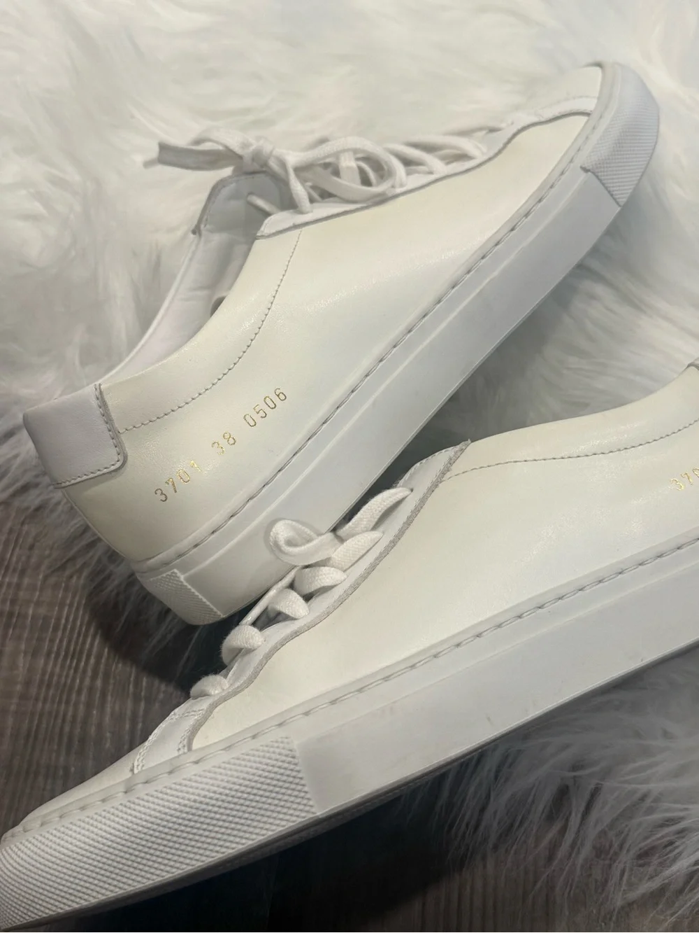 Common Projects White Low-Top Leather Sneakers - LIKE NEW , only used once!